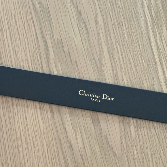 COPY - Christian Dior Belt in black with Gold hardware in size 90. - Picture 3 of 4